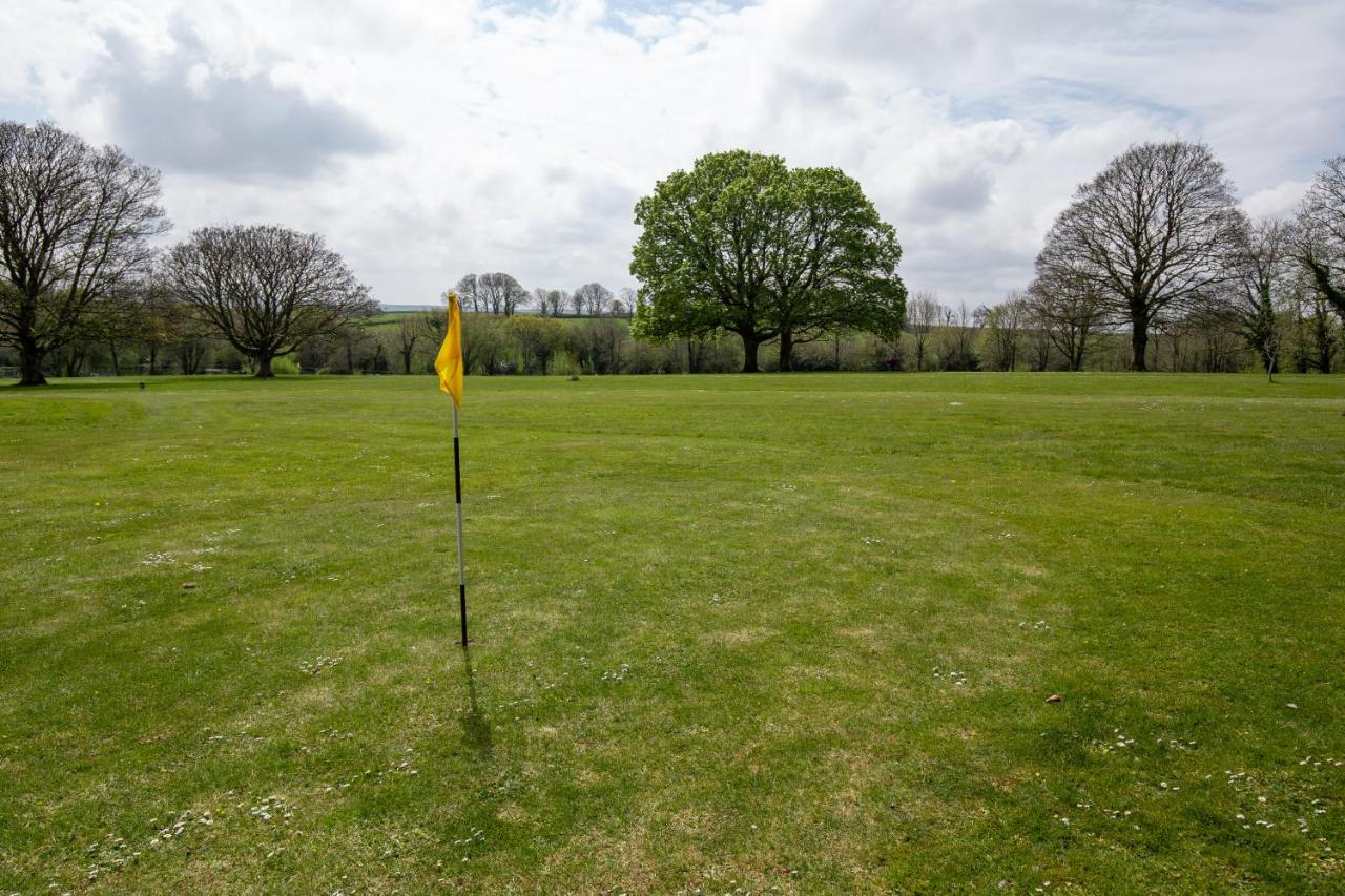 Cornish Holiday - 100 Hengar Manor - B&B Bodmin
