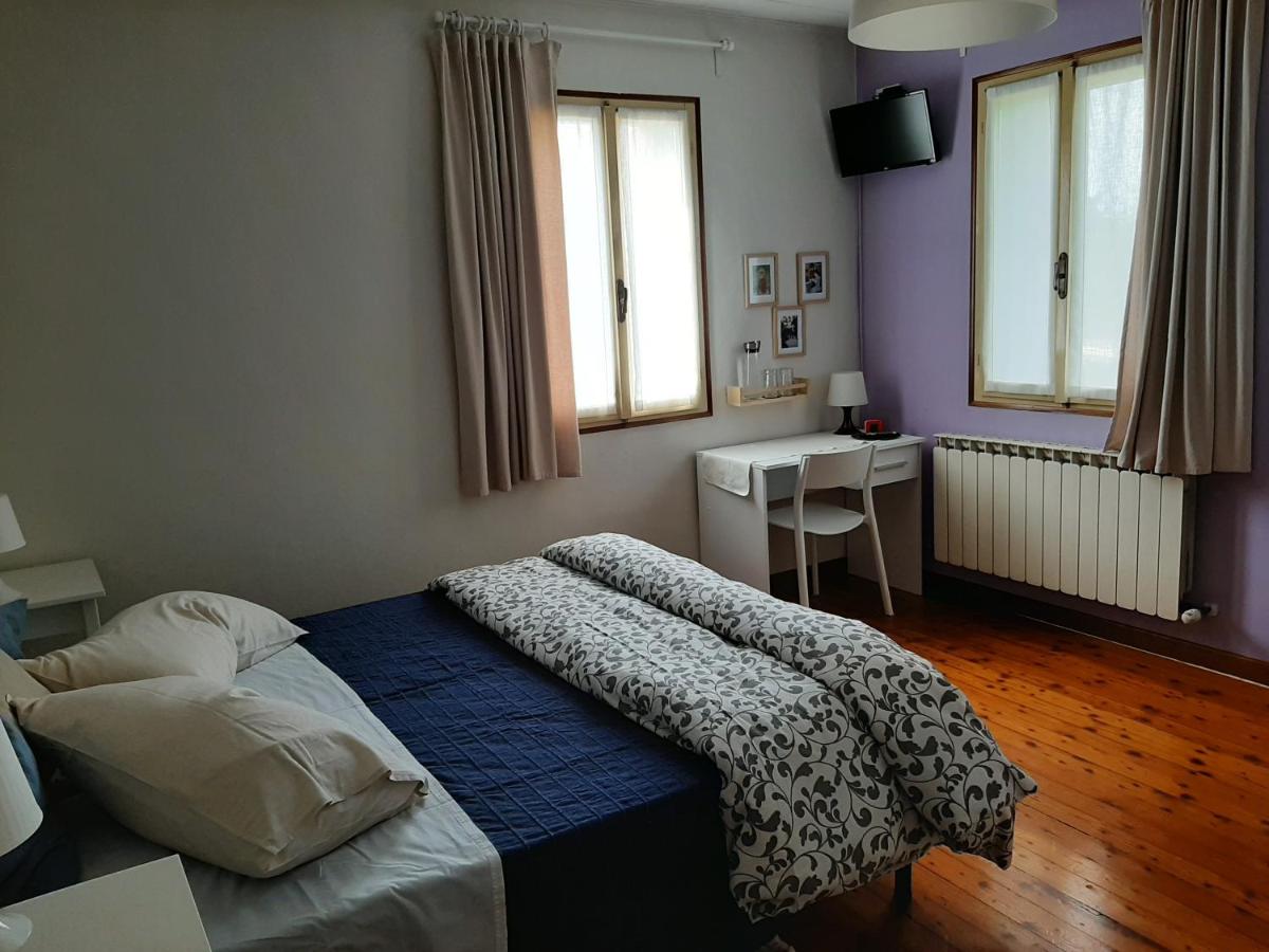 Doppel-/Zweibettzimmer mit eigenem Bad