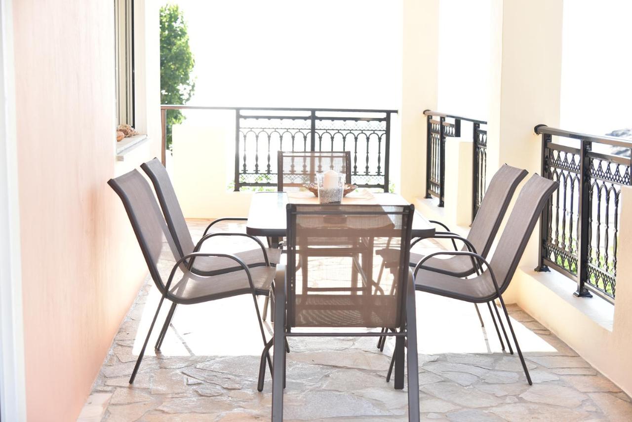 Irene's Beach Front house - Ferienwohnung Kalopígadho