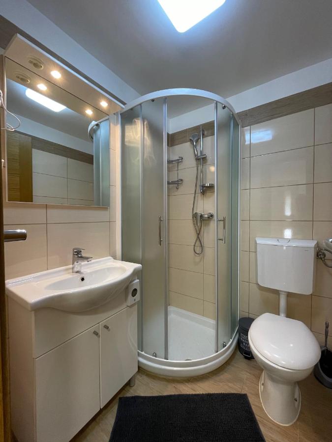 One-Bedroom Apartment with Terrace