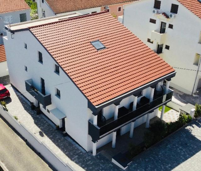 Apartments Lecija - B&B Zara