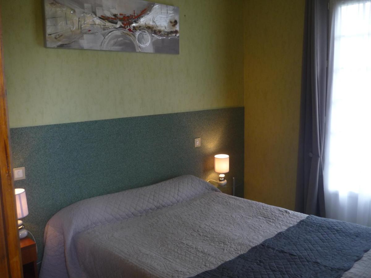 Standard Double Room with Mountain View