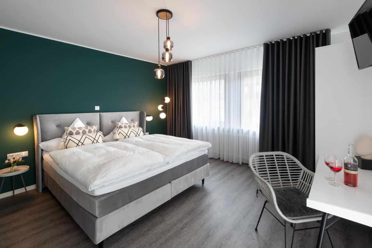 Doppelzimmer mit Balkon