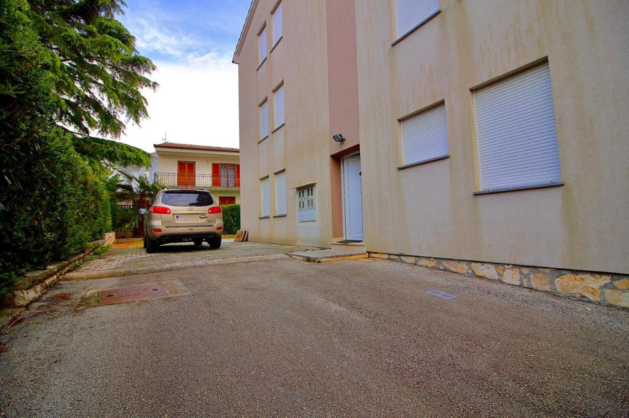 Apartman Maja Pješčana - B&B Pjescana uvala