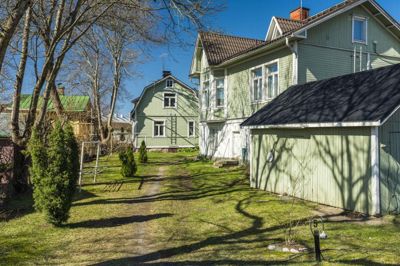 Newly renovated apartment in a woodenhouse from 1910 in Martti! - Ferienwohnung