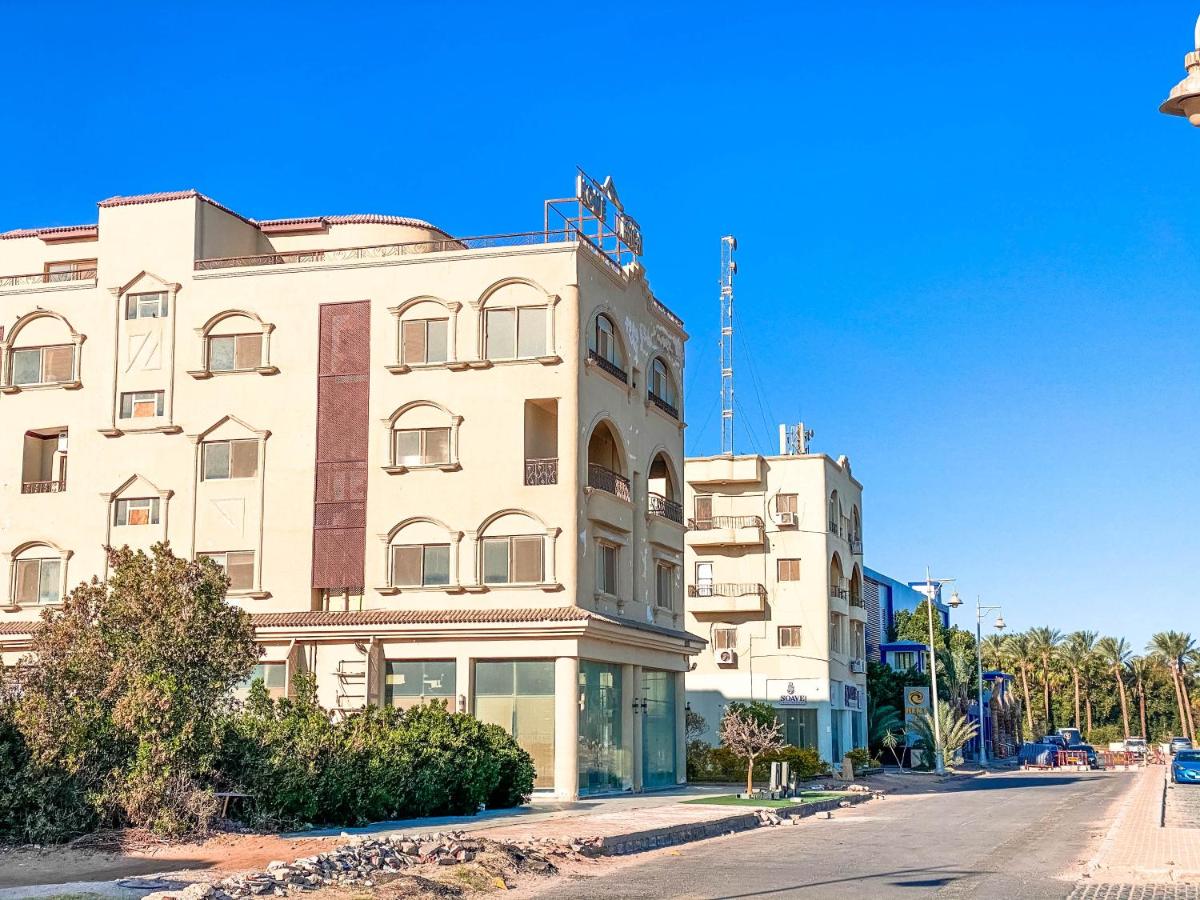 The Touristic Promenade Apartment - Ferienwohnung Hurghada
