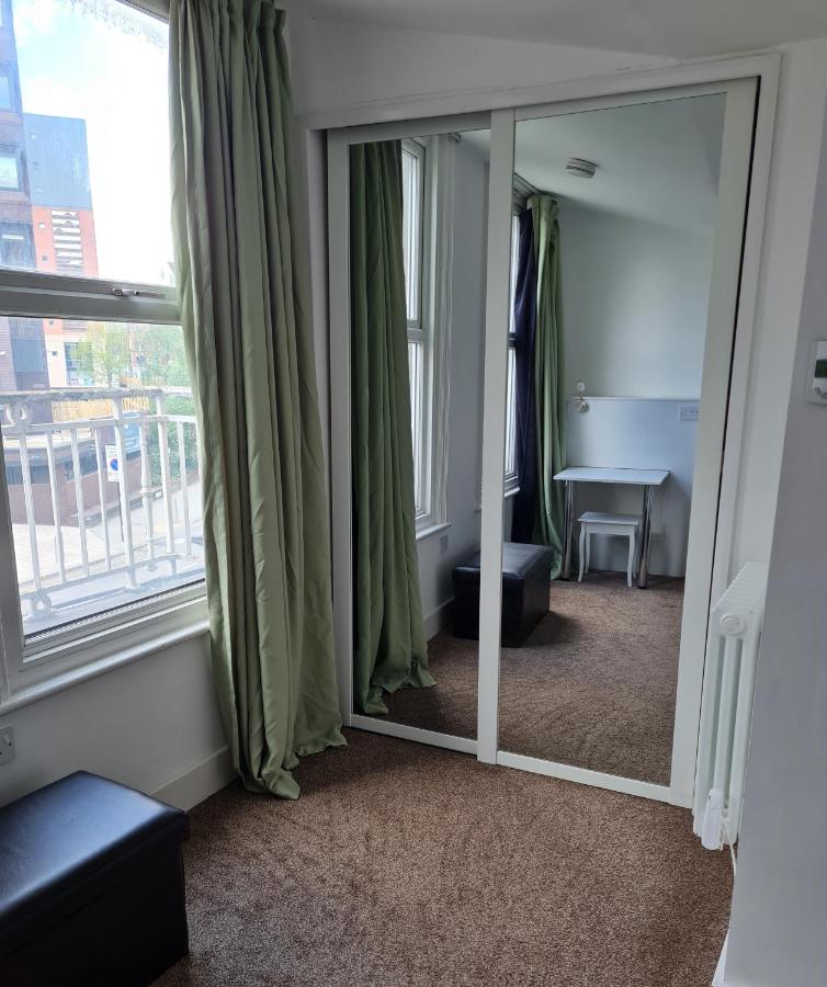 Doppel- oder Zweibettzimmer