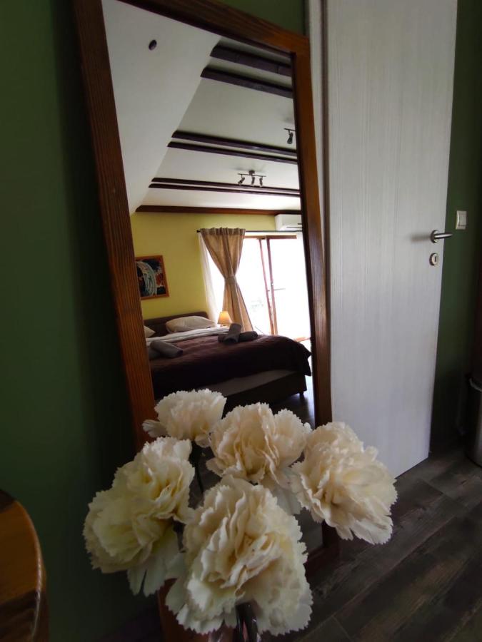 Dreibettzimmer mit Balkon