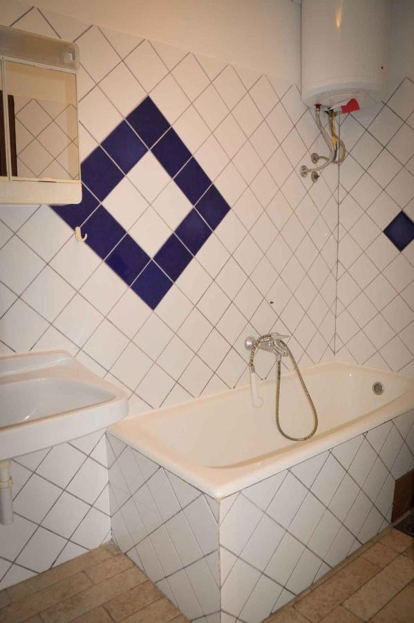 Apartment 3