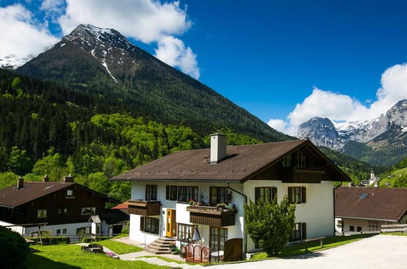 B&B Ramsau - Haus am Forstamt 11 Ferienwohnungen - Bed and Breakfast Ramsau