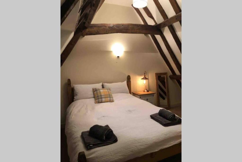 B&B Wymondham - Quirky 3 bedroom property - Bed and Breakfast Wymondham