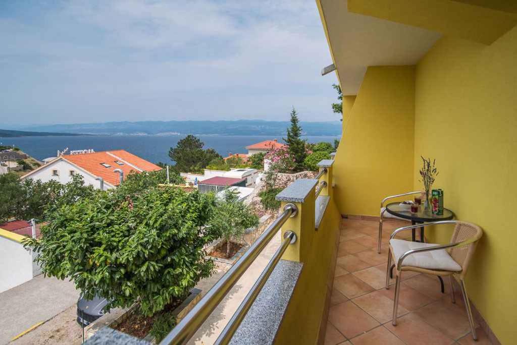 B&B Vrbnik - Apartment Vrbnik 21 - Bed and Breakfast Vrbnik