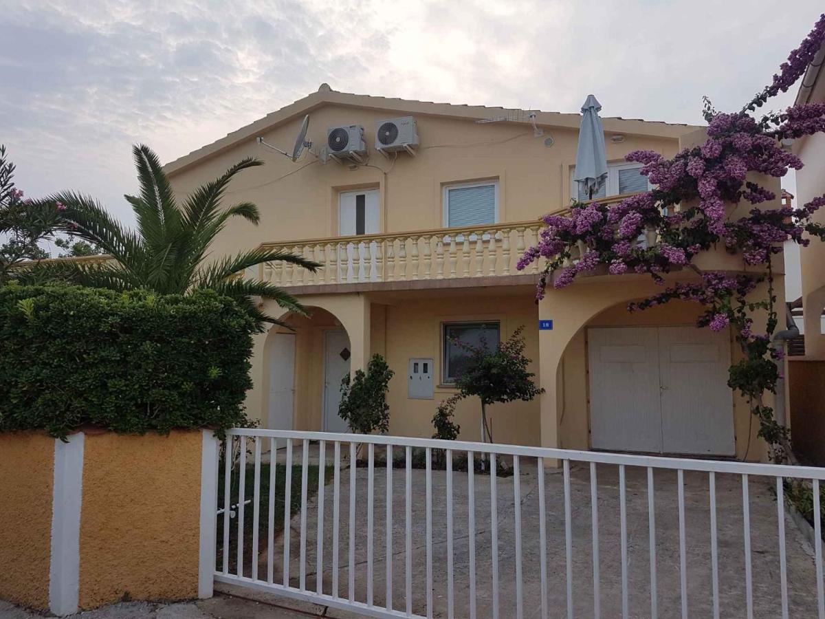 Apartment Vir 10 - B&B
