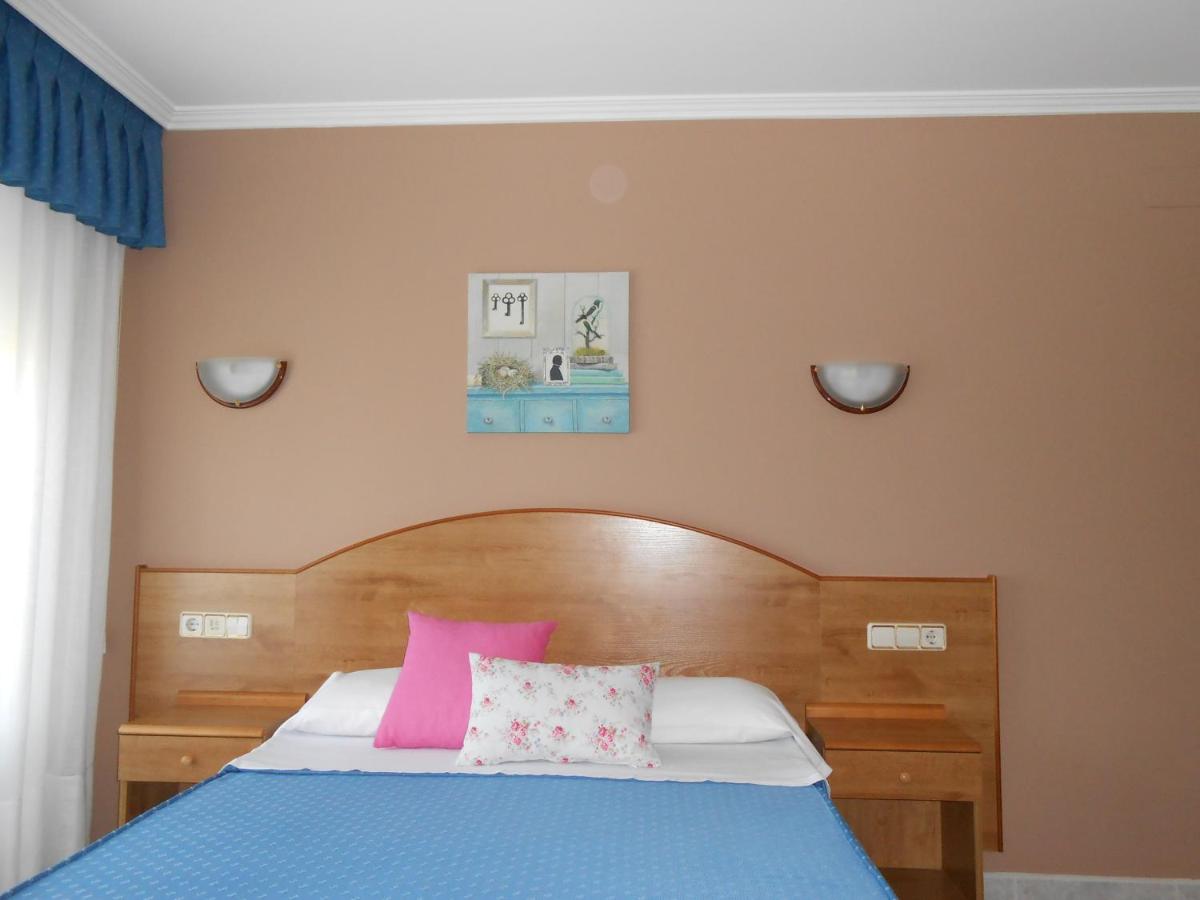 Double or Twin Room with Sea View