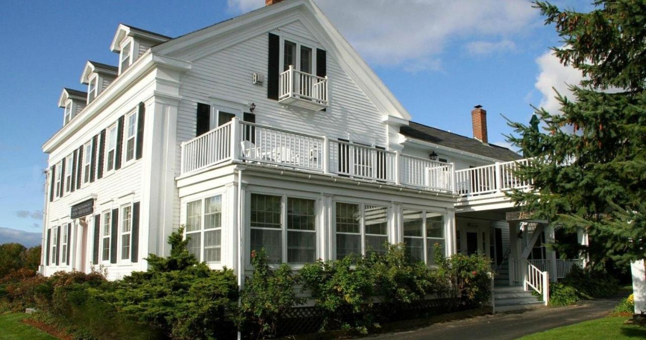 Youngtown Inn - Bed and Breakfast