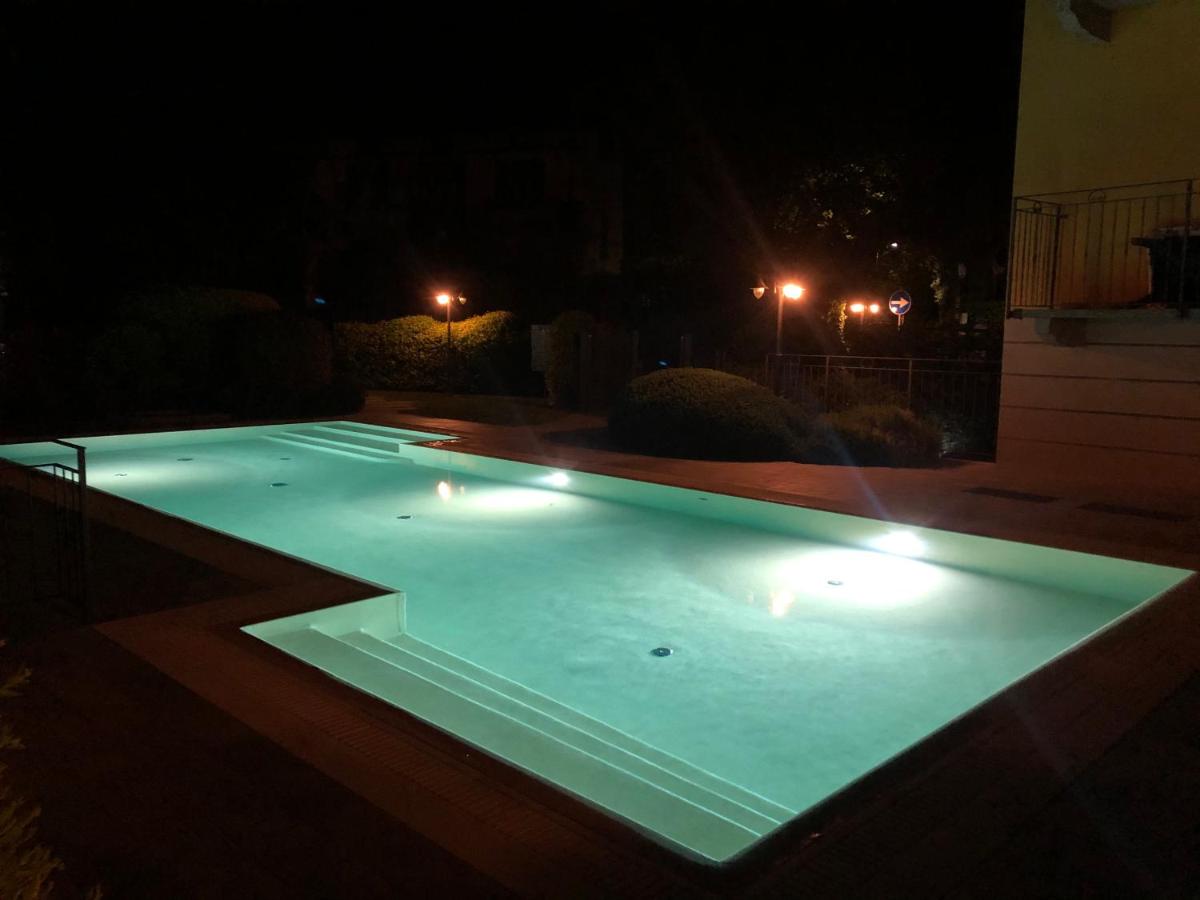 Bellagio Love apartment Pool Near lake Free parking - Chambres d'hôtes Bellagio