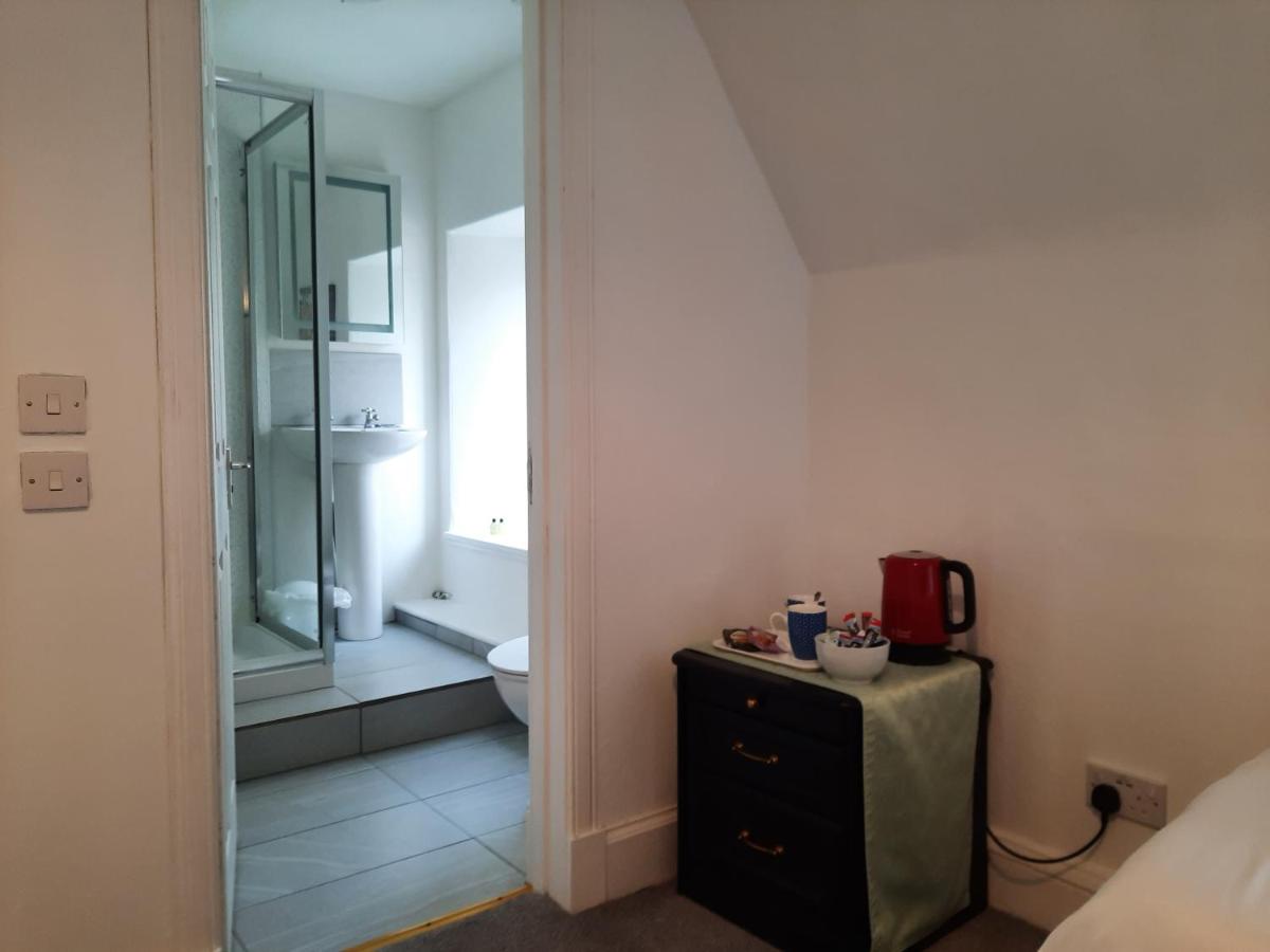 Camera Doppia con Letti Singoli con Bagno Privato