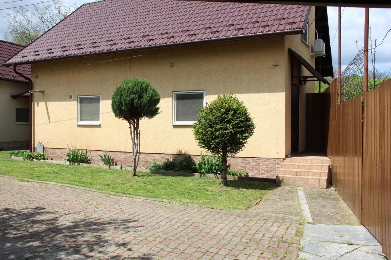 Роман - B&B