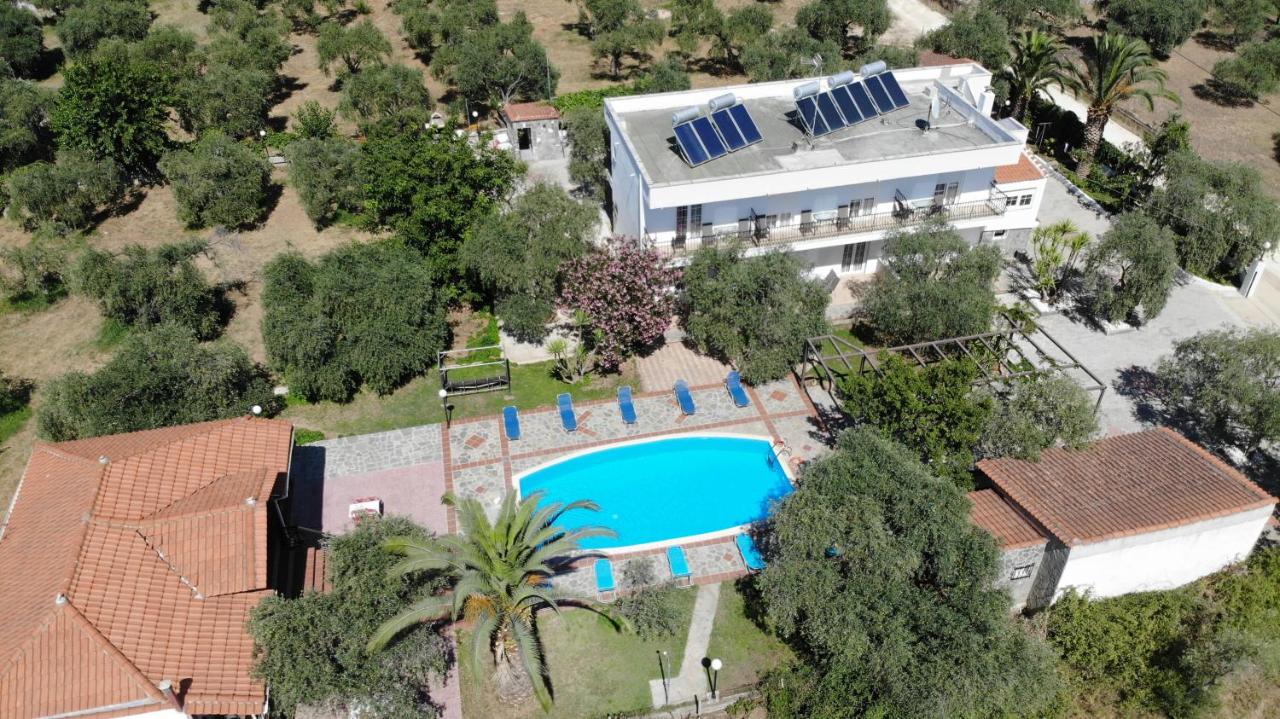 VILLA IATROU - Ferienwohnung Potos