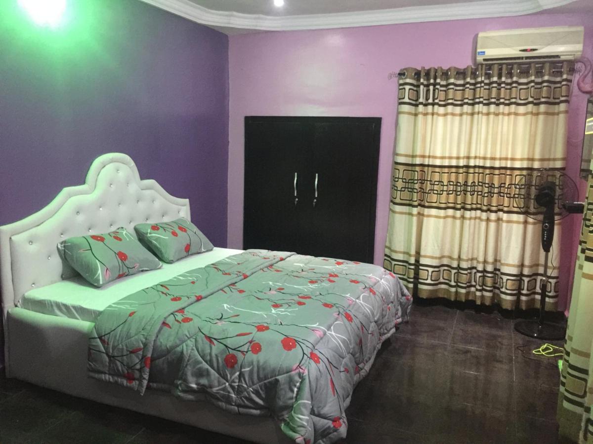 B&B Lagos - Juicebox B&B - Bed and Breakfast Lagos