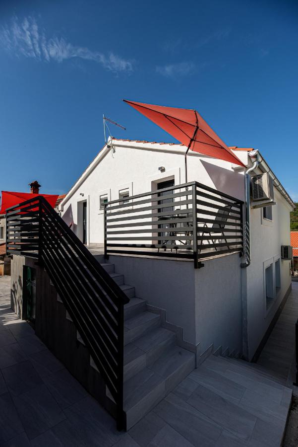 One-Bedroom Apartment with Balcony