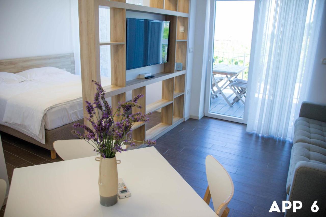 Family Apartment with Sea View and Balcony