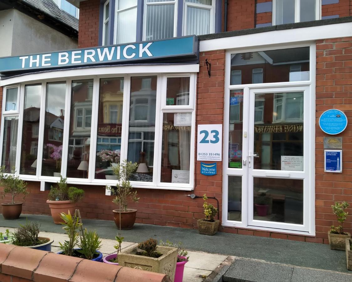 B&B Blackpool - The Berwick - Over 40's Only - Bed and Breakfast Blackpool