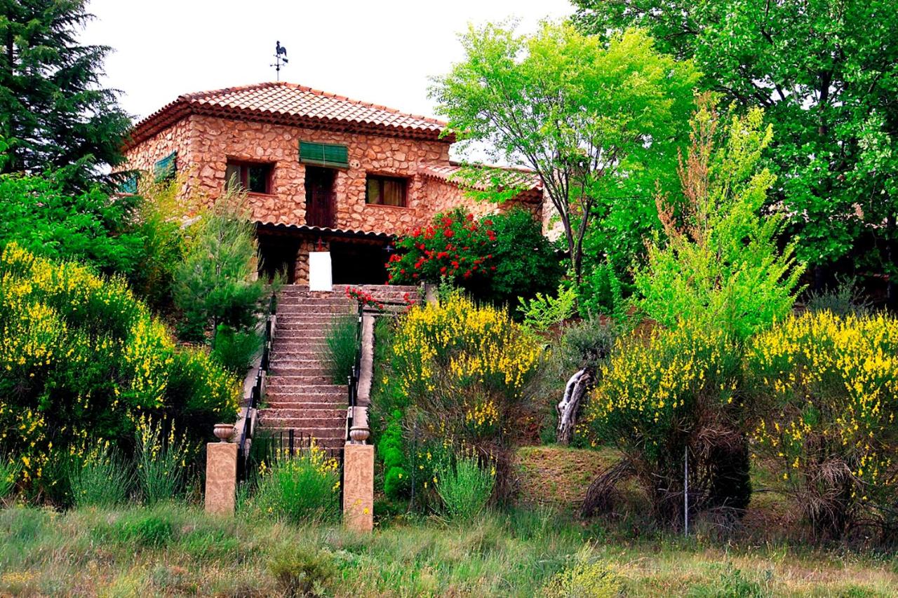 Royo Guarde, junto al río Mundo - Bed and Breakfast