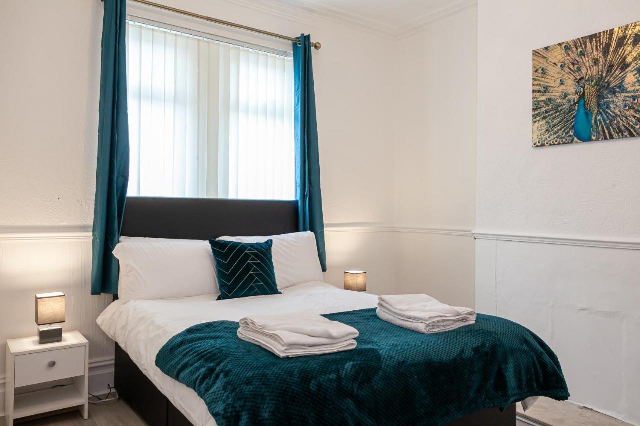 B&B Stoke-on-Trent - Inspired Stays-City Centre Location- Sleeps up to 9 - Bed and Breakfast Stoke-on-Trent