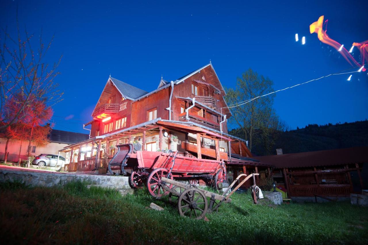 Pension Lucia Bucovina - B&B