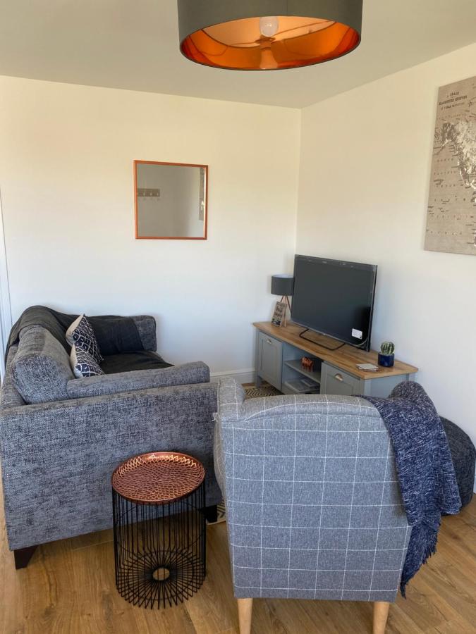 Bay - Brambles Chine, Colwell Bay, Nr Yarmouth - 5 star WiFi - Short walk to The Hut and beach - Ferry offers - Chambres d'hôtes Freshwater