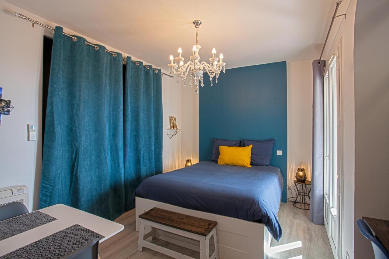 Studio Apartment with Sea View