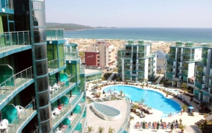Apartment Paradise Delux in Primorsko Del Sol - B&B
