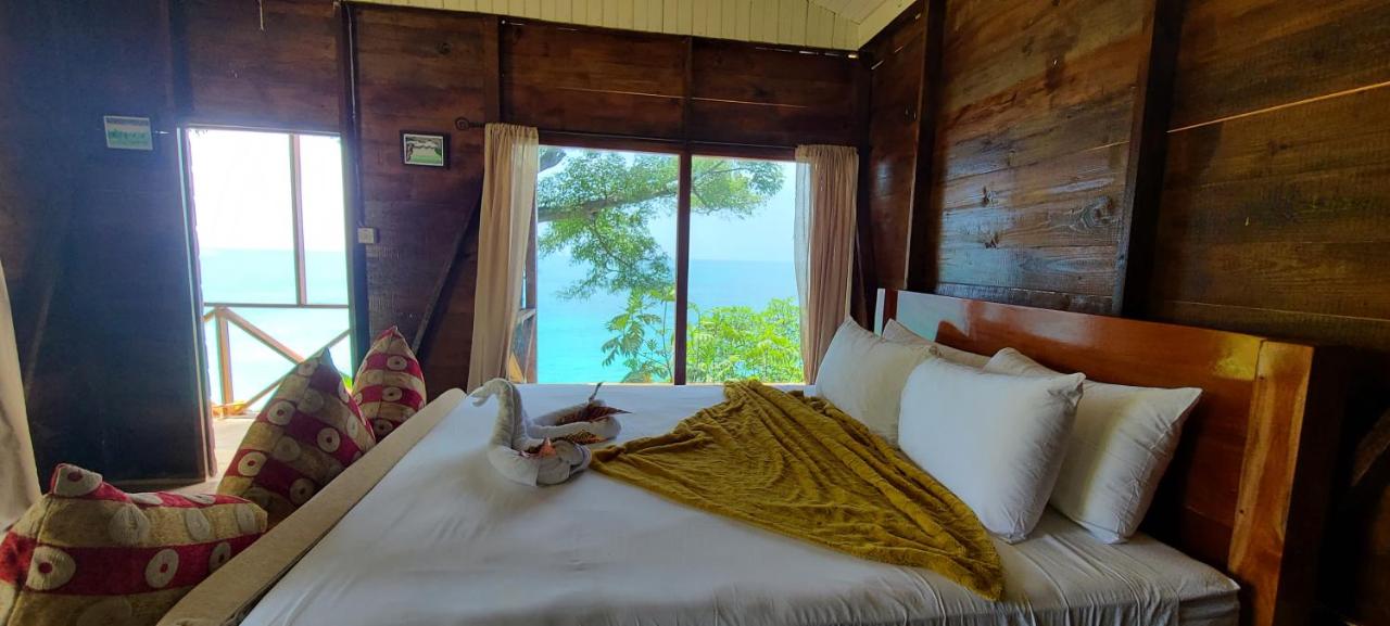 Wilton House Oceanview Cabin - B&B Mearnsville