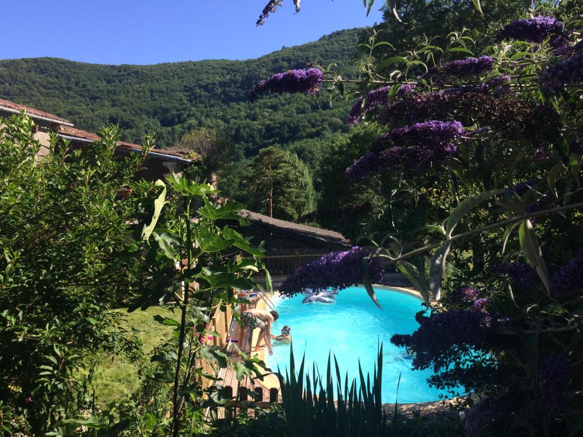 B&B Roquefort-les-Cascades - Gîte Tanagra : Maison avec piscine et vue exceptionnelle - Bed and Breakfast Roquefort-les-Cascades