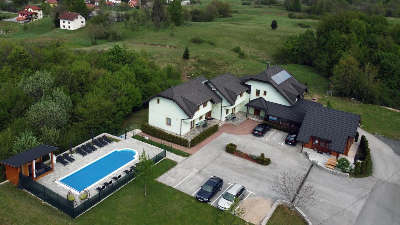 B&B Grabovac - Pansion Villa Cancar - Bed and Breakfast Grabovac