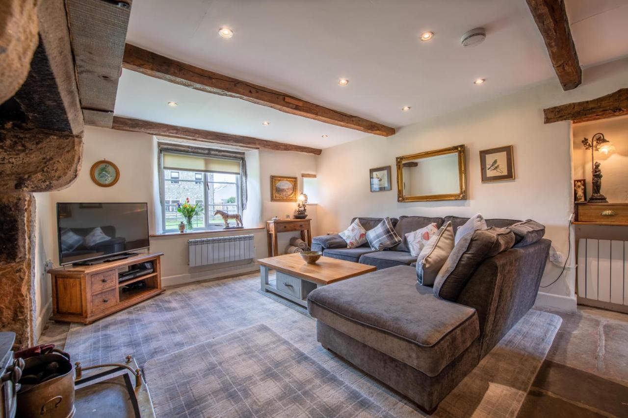 Westside Cottage, Newby, Clapham, Yorkshire Dales National Park, Famous Three Peaks, Near The Lake District, Pets are Welcome - Chambres d’hôtes Newby