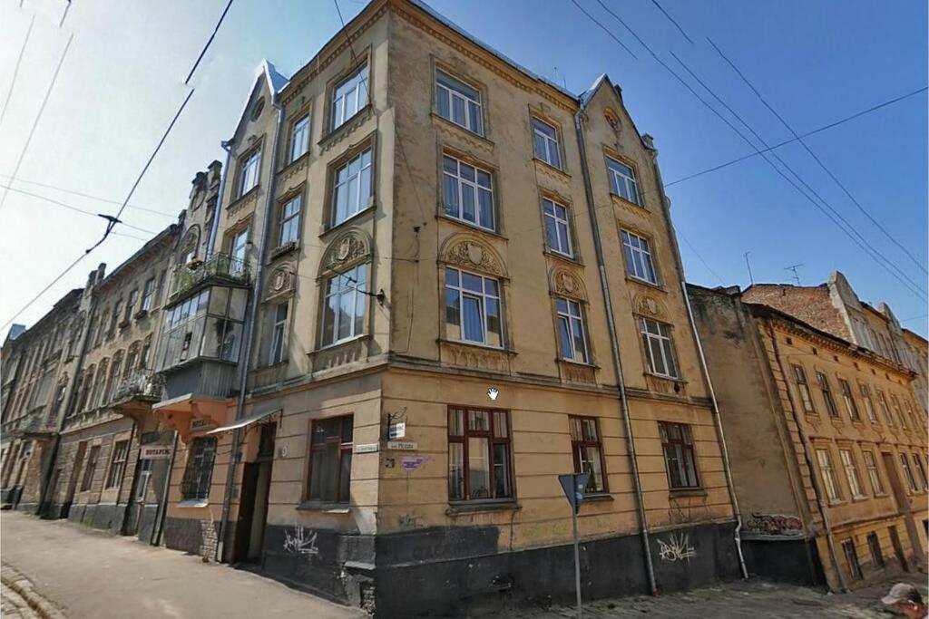 ROMANTIC Apartments - old center - Ferienwohnung Lwiw