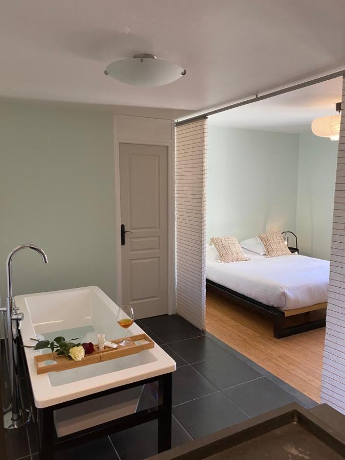 Deluxe Double Room with Bath