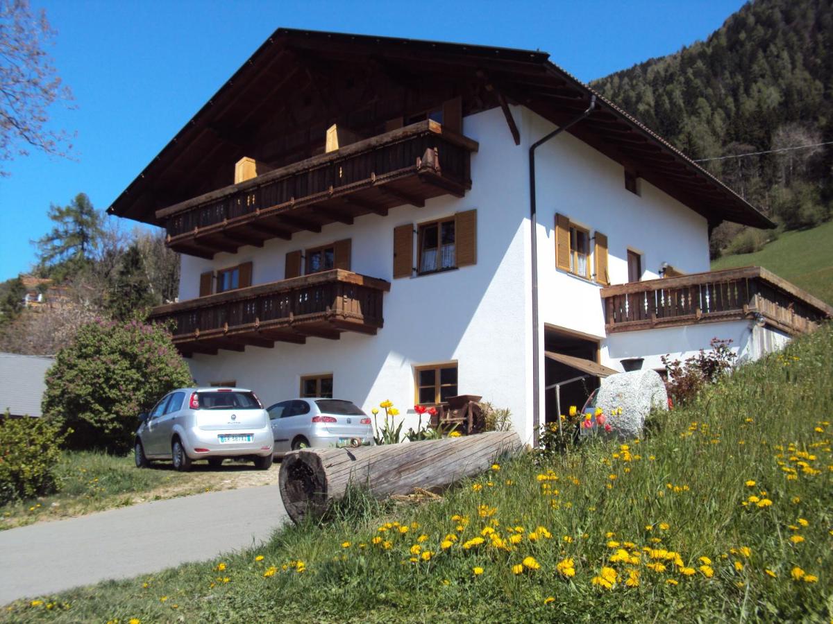 B&B Scena - Aussersalfnerhof - Bed and Breakfast Scena