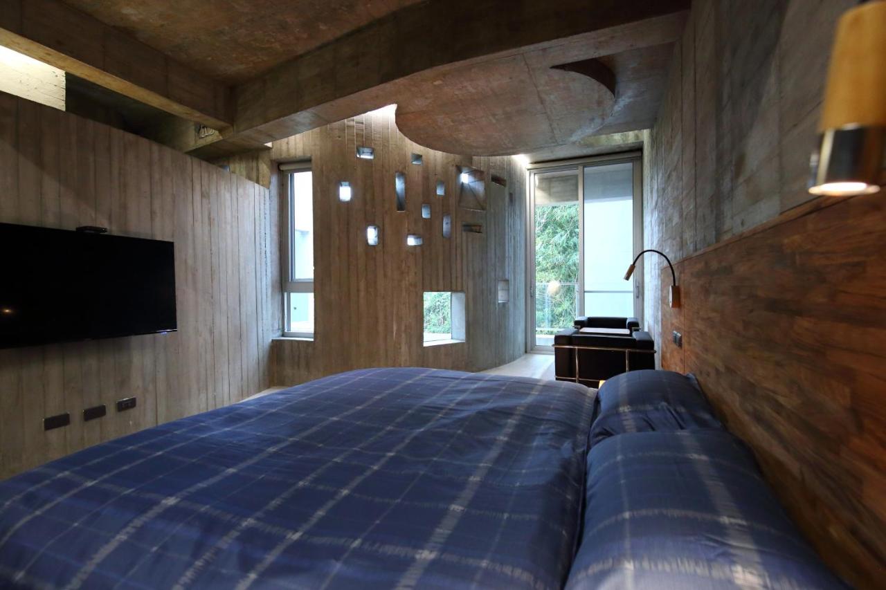 Queen Room with Balcony