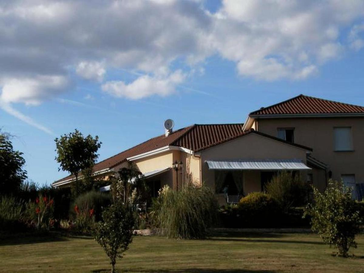 Chambres d'Hôtes de l'Auraine - Bed and Breakfast