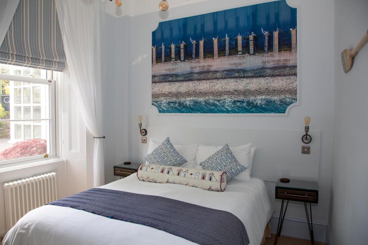 Deluxe Suite 2 