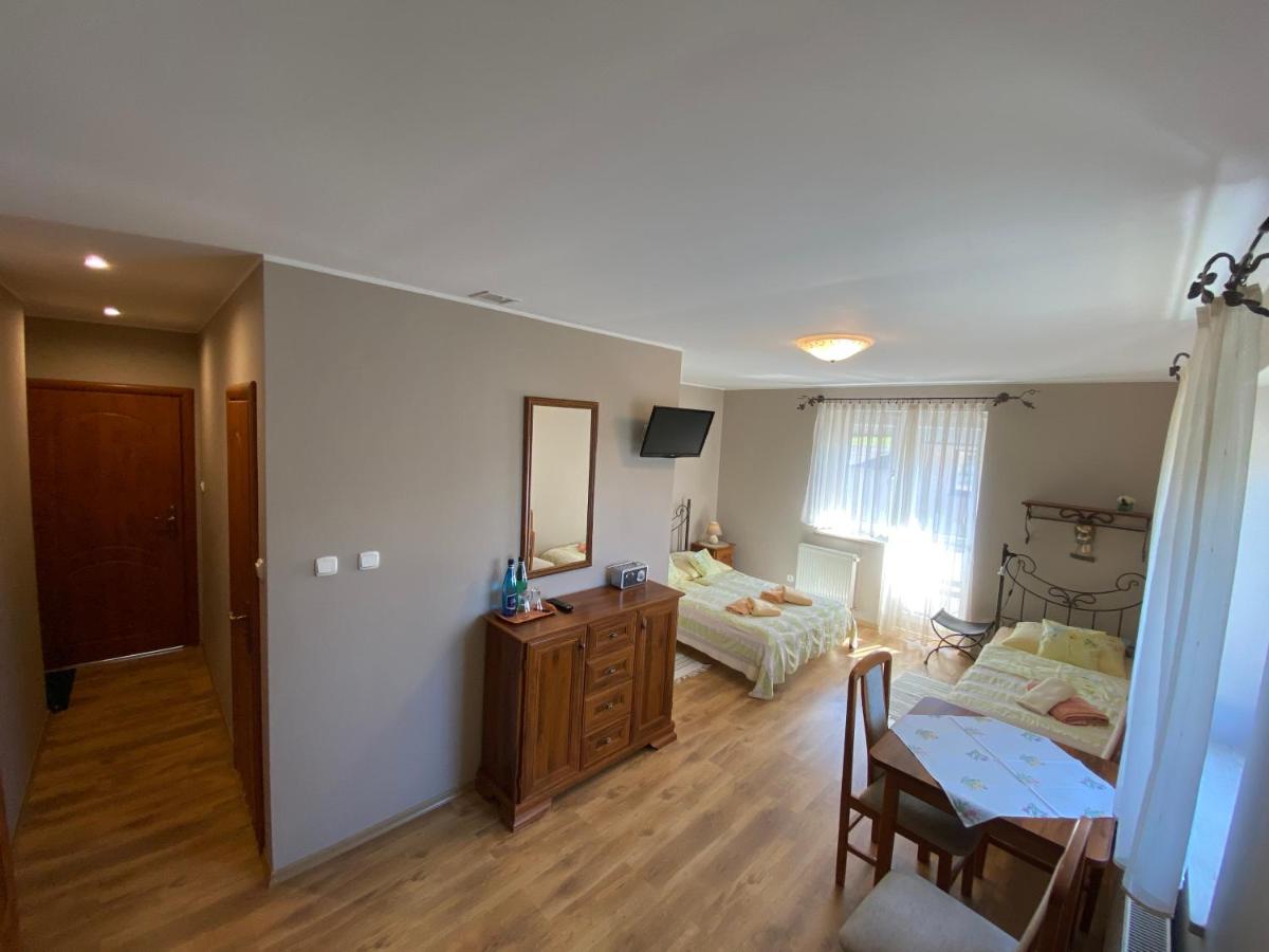 Vierbettzimmer mit eigenem Bad