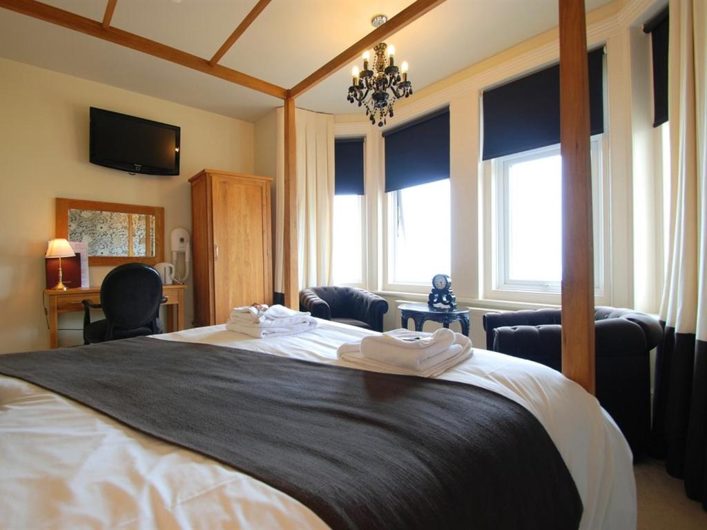 Deluxe King Room