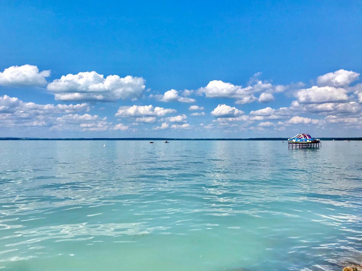 Balaton BeachSide Apartman Siófok N3 - B&B Siófok