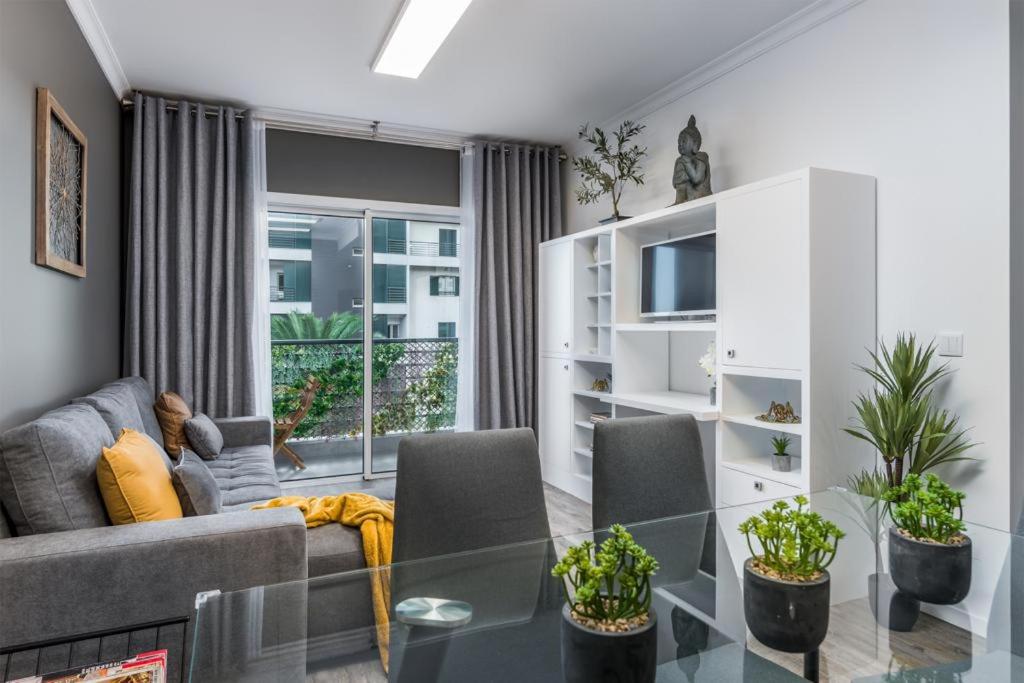 FLH Funchal Nature Flat with Balcony - Ferienwohnung Funchal