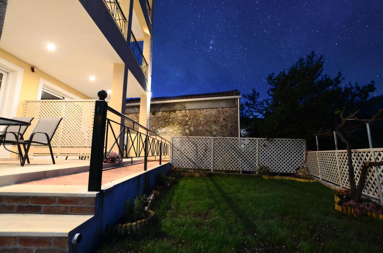 Studio with Garden View