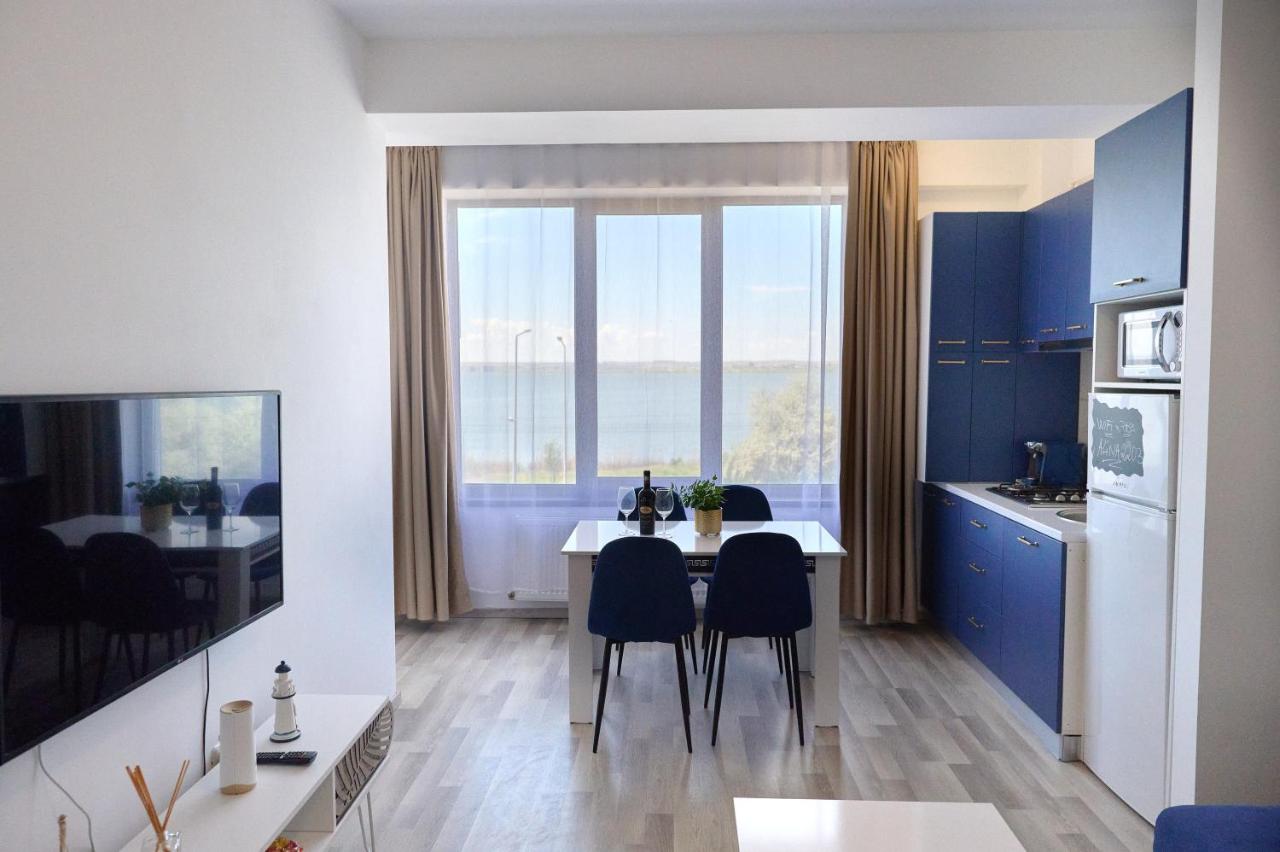 Alina Lake View Apartment - Ferienwohnung Mamaia