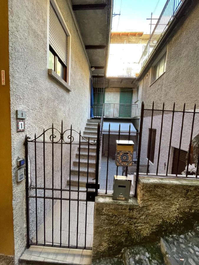Blue House Varenna - B&B